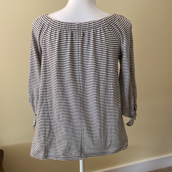 Maurice’s XS Women’s Top Gray Stripe - Picture 2 of 5